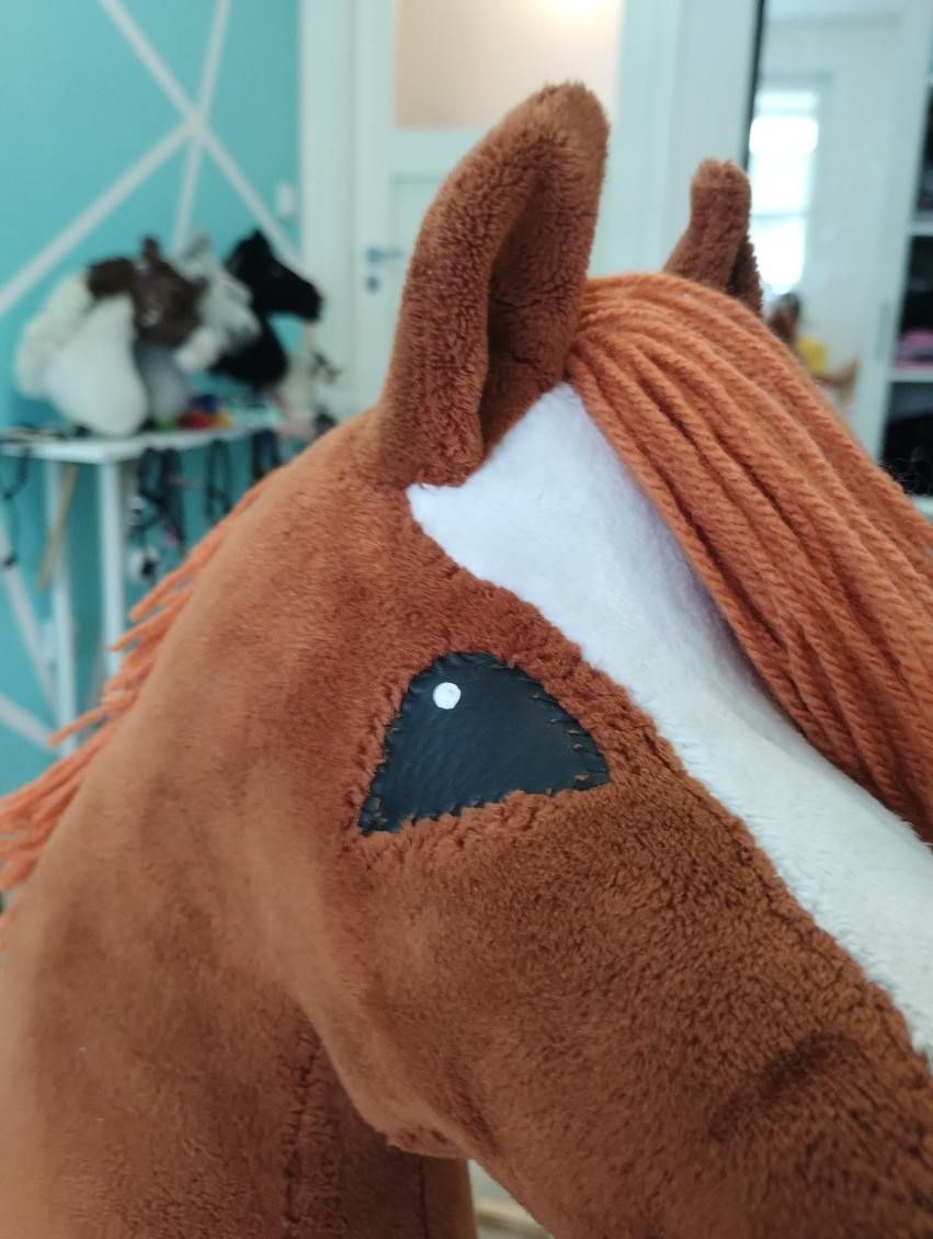 Hobby horse rudy z odmianą