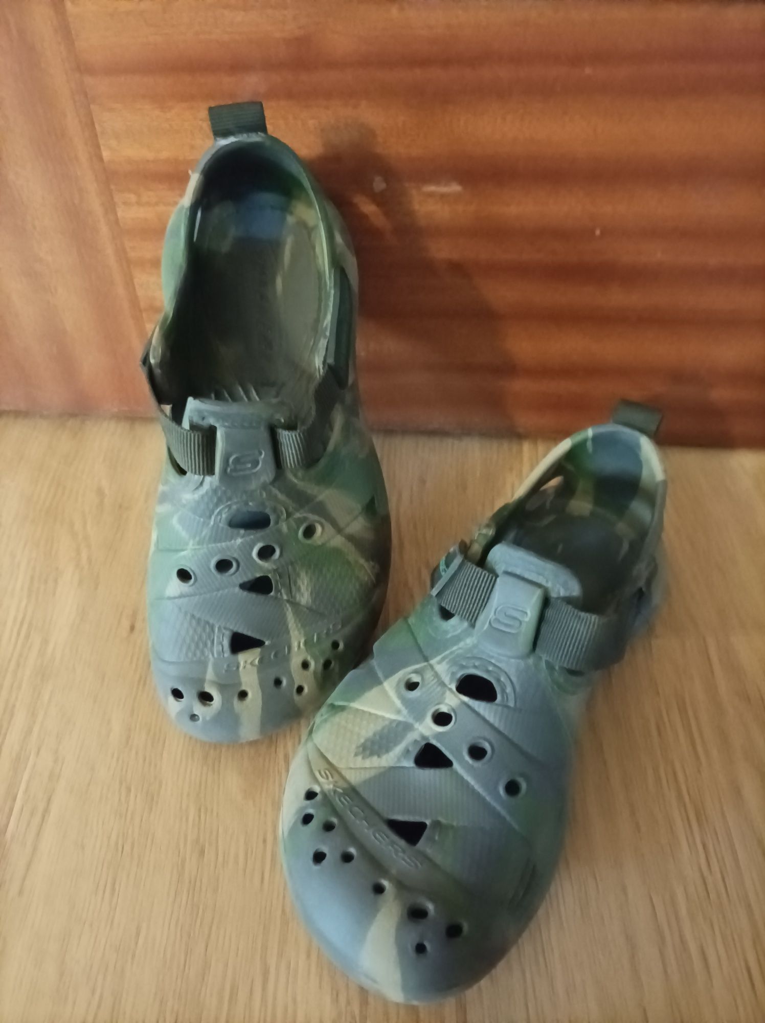 Skechers crocs 31