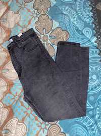 Jeans skinny cropped 
cintura subida (38)