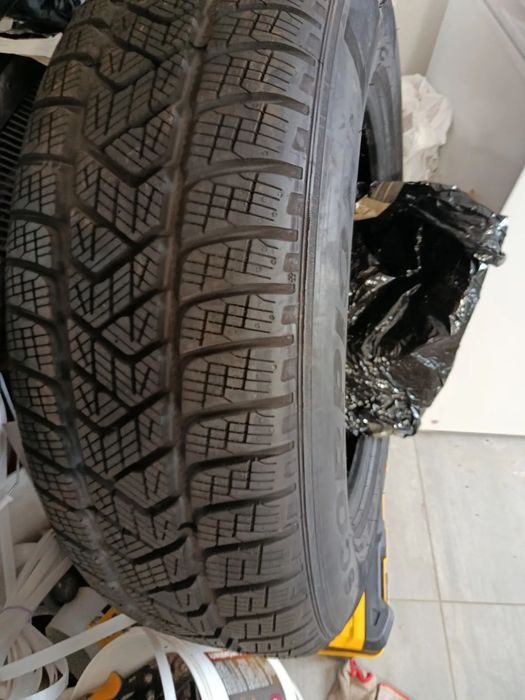 Pirelli Scorpion Winter XL 103H 215 65 R17
