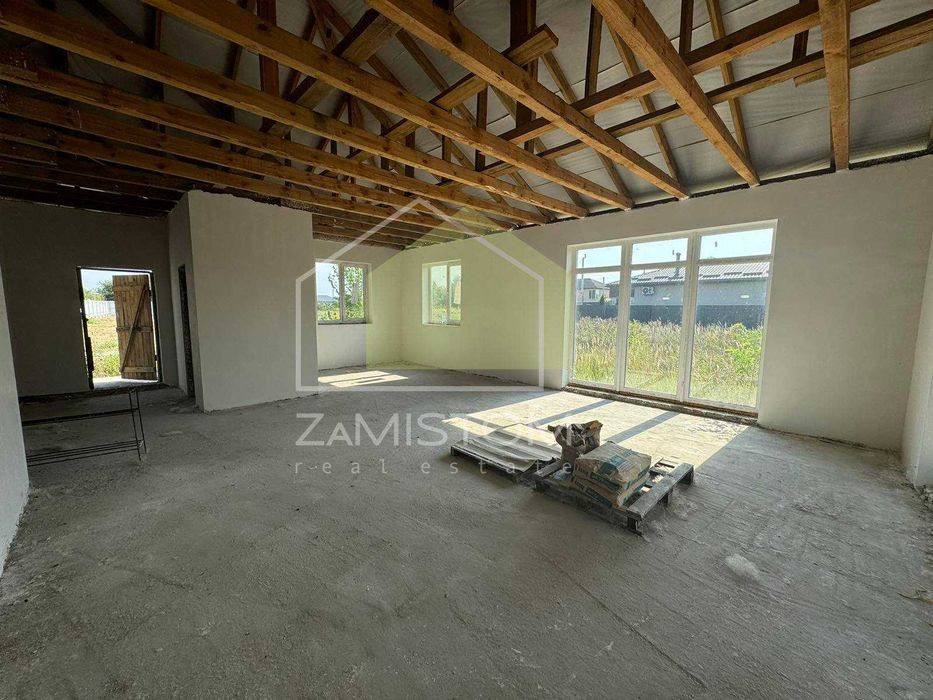 ‼️‼️№1025.Продам будинок  120 м2 , на 8 сотках землі  центрі села.