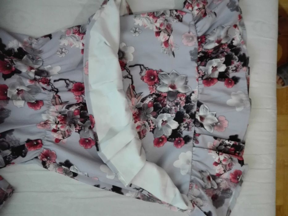 nowa sukienka na lato, S/M, szara w kwiaty, elegancka