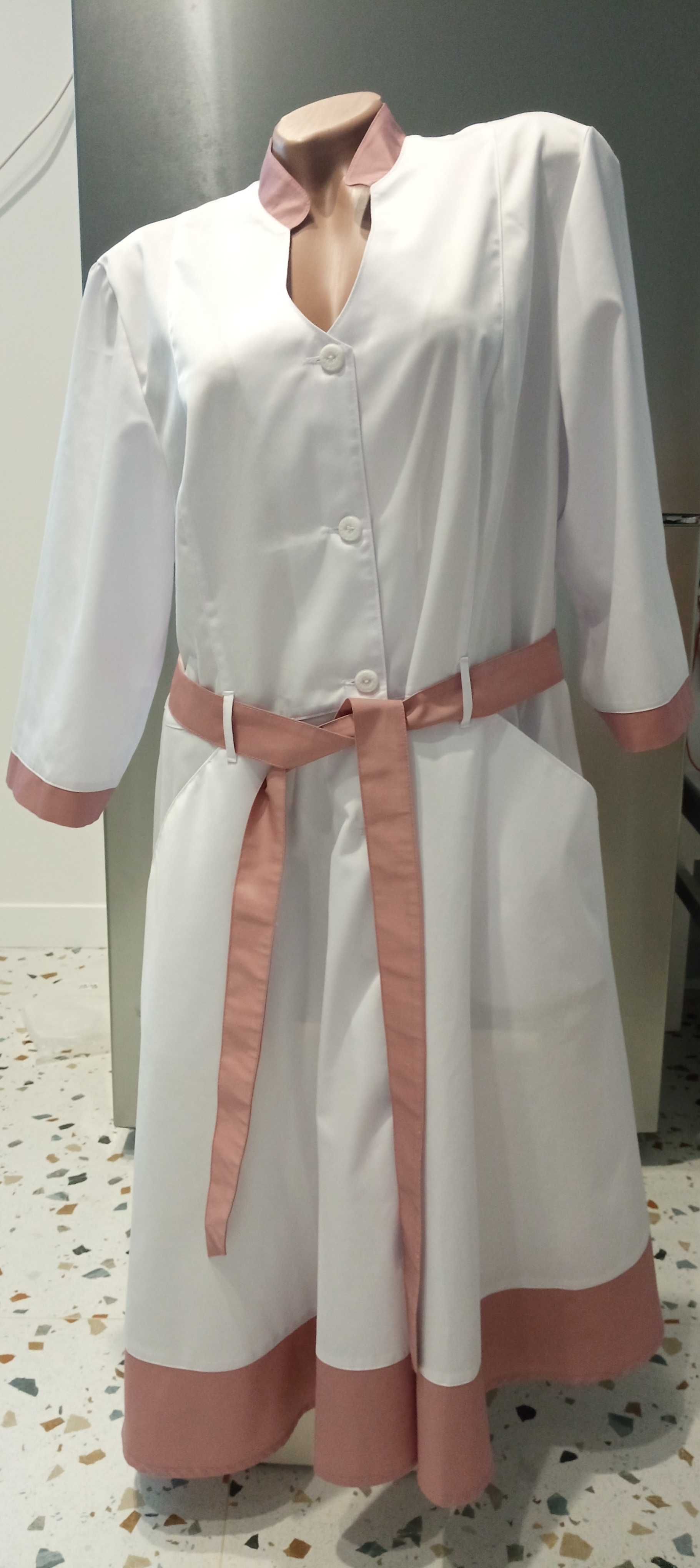 Медичний халат з широкою спідничкою на 52-54 розмір