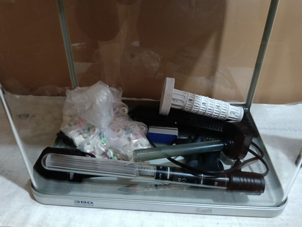 Aquário com equipamentos todos