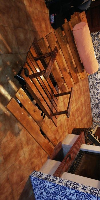 Cadeirão em madeira