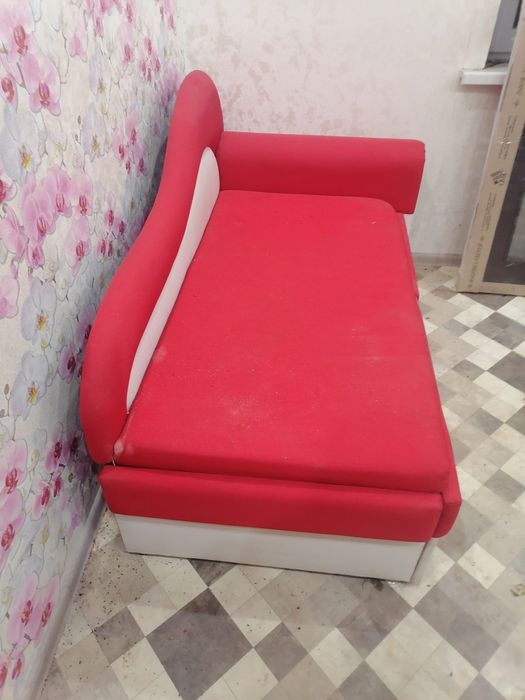 Продам детский диван