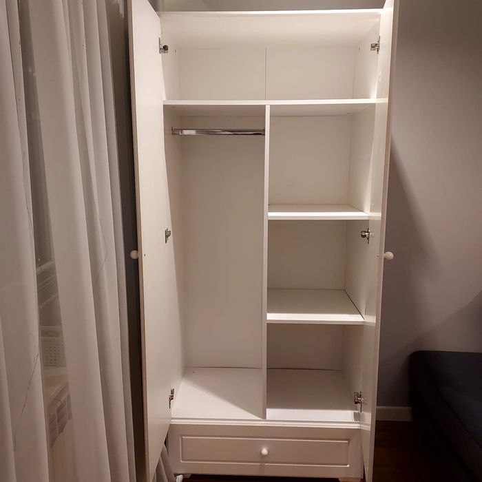 Szafa biała do pokoju