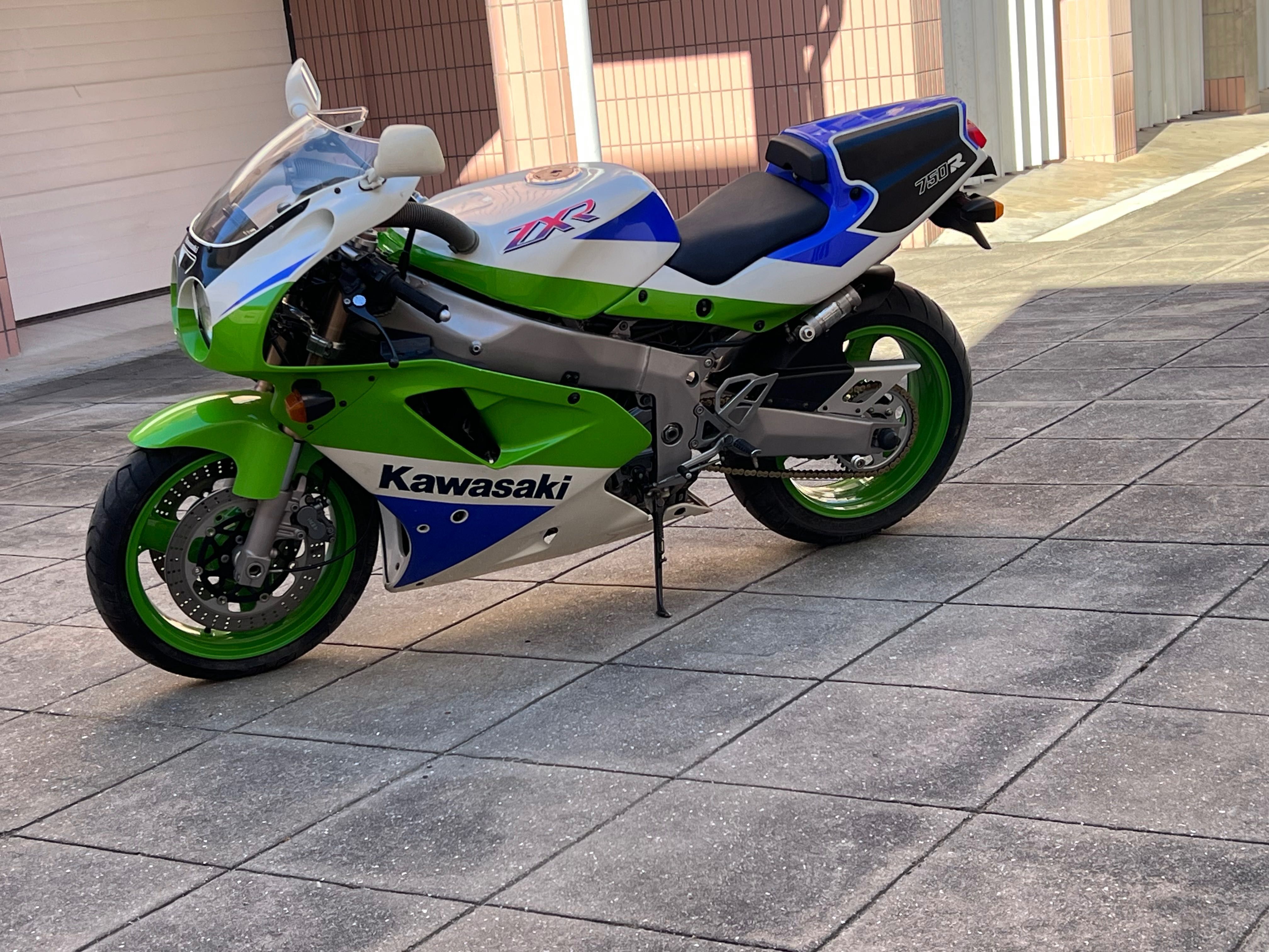 Kawasaki ZXR750R "K"