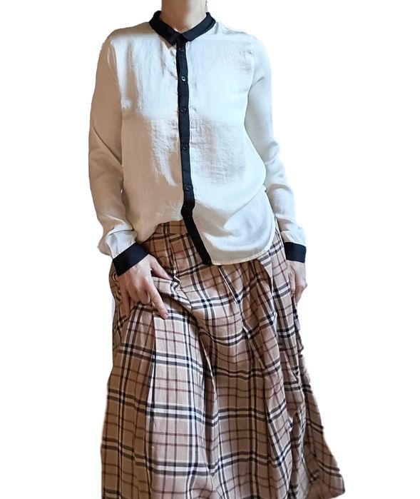H&M 36 satynowa koszula ecru czarny kołnierzyk delikatna