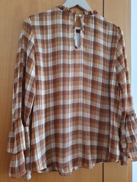 Blusa Silvina Campos e calça ecopele Salsa