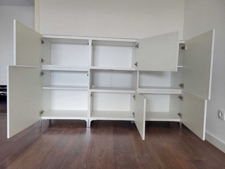 Aparador IKEA BESTÅ branco com tampo de vidro