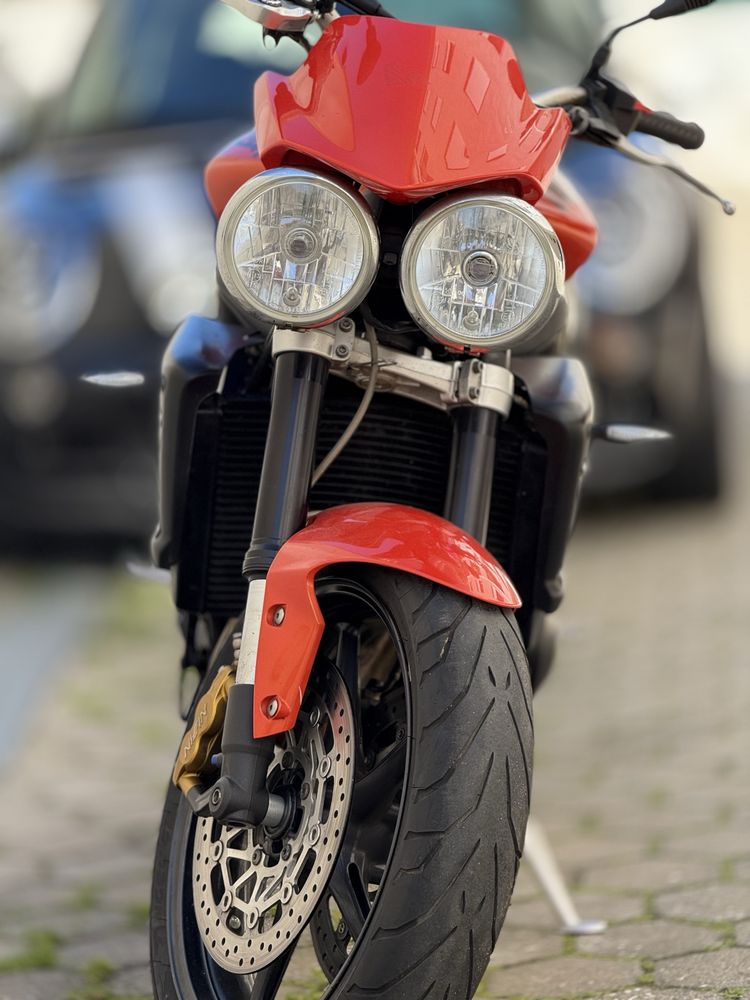 Triumph Street Triple R 675