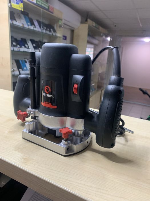 Фрезер Intertool WT-0920