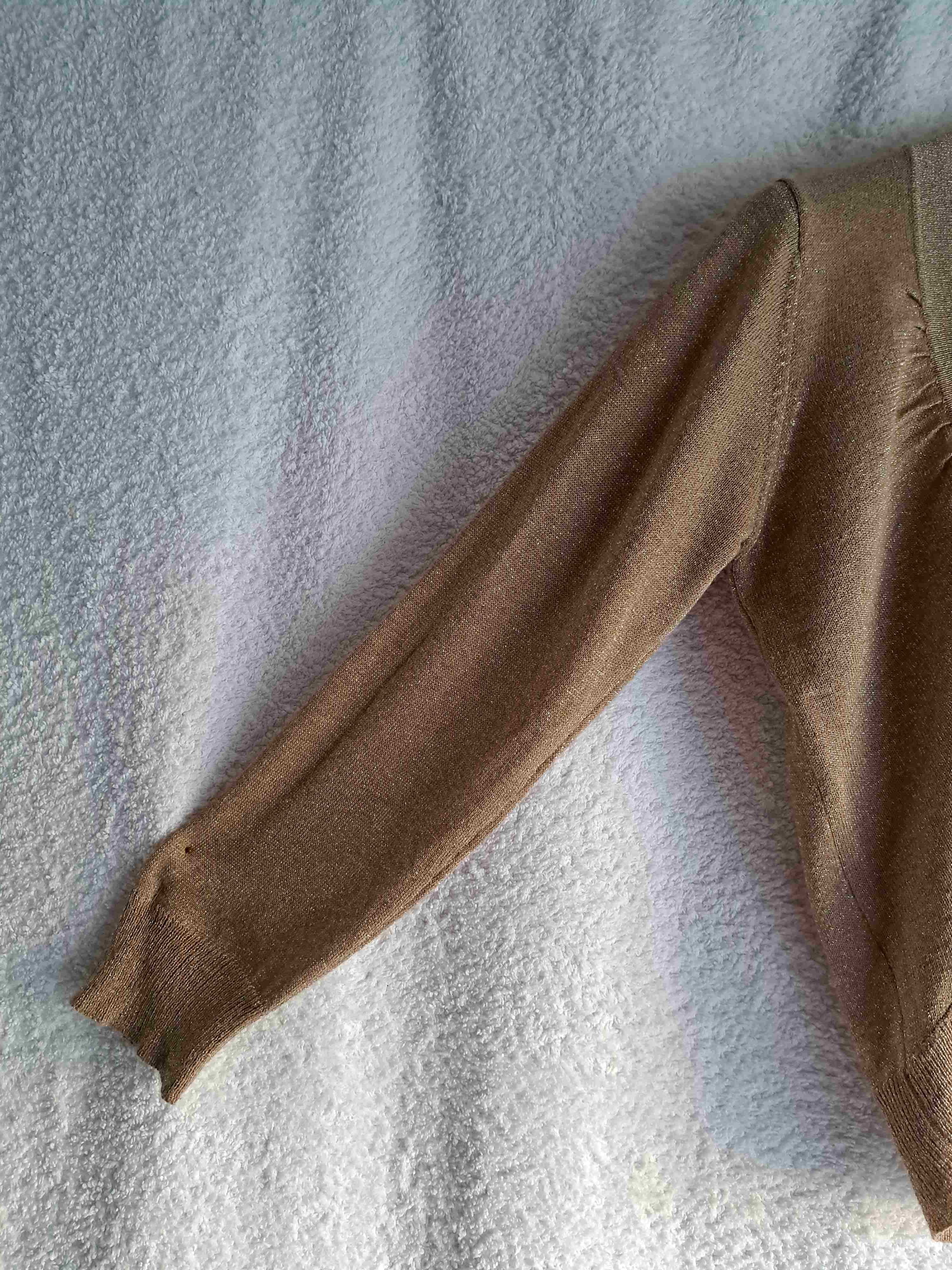 Beżowo - złoty, krótki, asymetryczny sweterek, top, bolerko, r. S