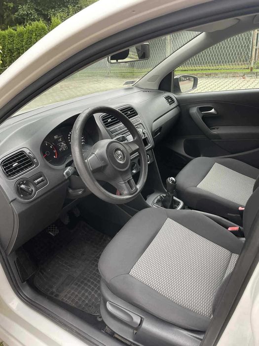 Volkswagen VW Polo V /6R - 2013, benzyna gaz 1.4 MPI 86KM, sprawny