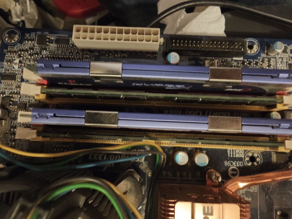 Gigabyte GA-X48-DQ6 + Procesor Intel® Core™2 Quad  Q6700 + 8GB DDR2