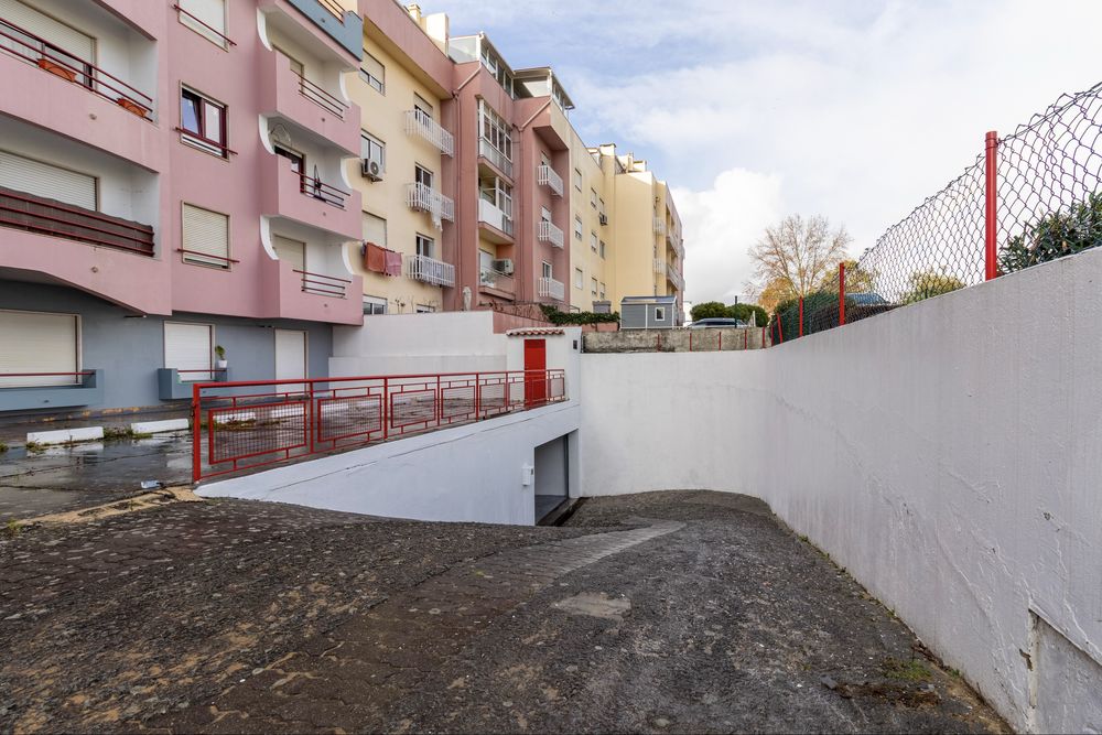 Garagem Box - 16m2 - Rua dos 4 Caminhos