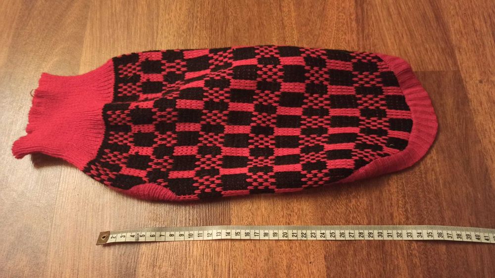 NA CEL CHARYTATYWNY Ubranko dla psa. Sweterek. Długość 35 cm