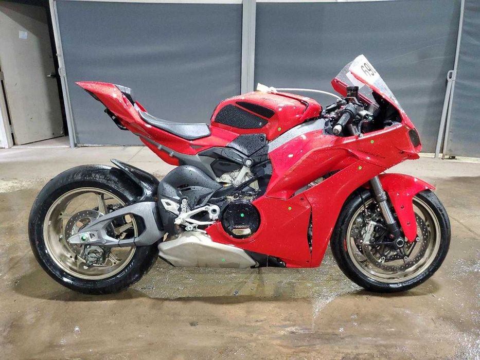2025 Ducati Panigale V4