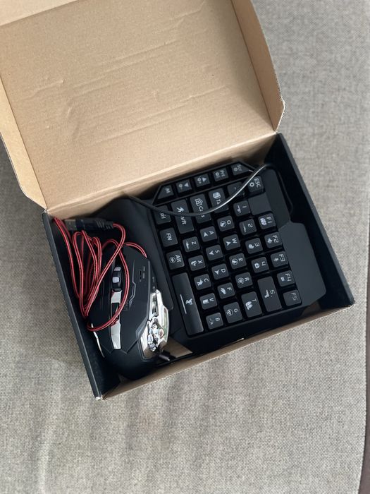 Zestaw gamingowy do telefonu: klawiatura + mysz + adapter