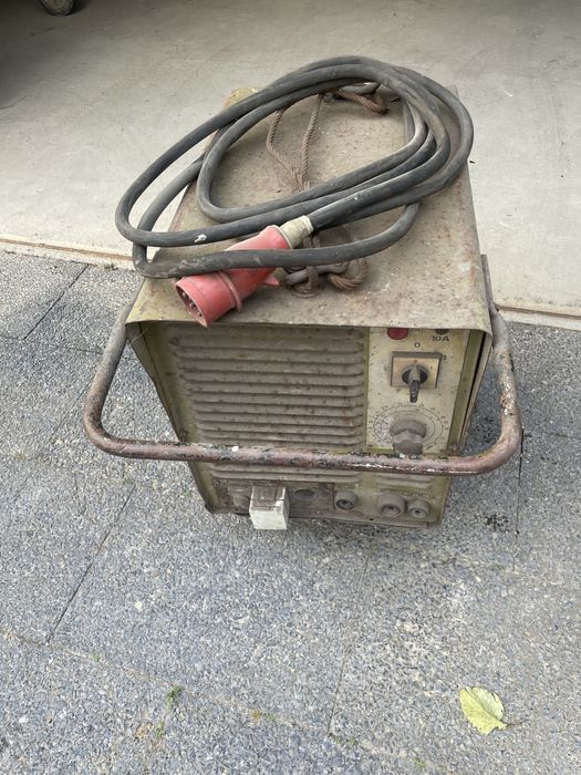 Maquina de soldar marca Frapil 400A