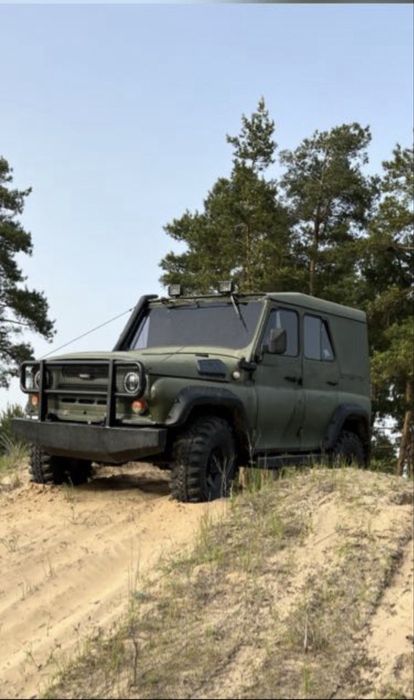 Продам УАЗ 469 б