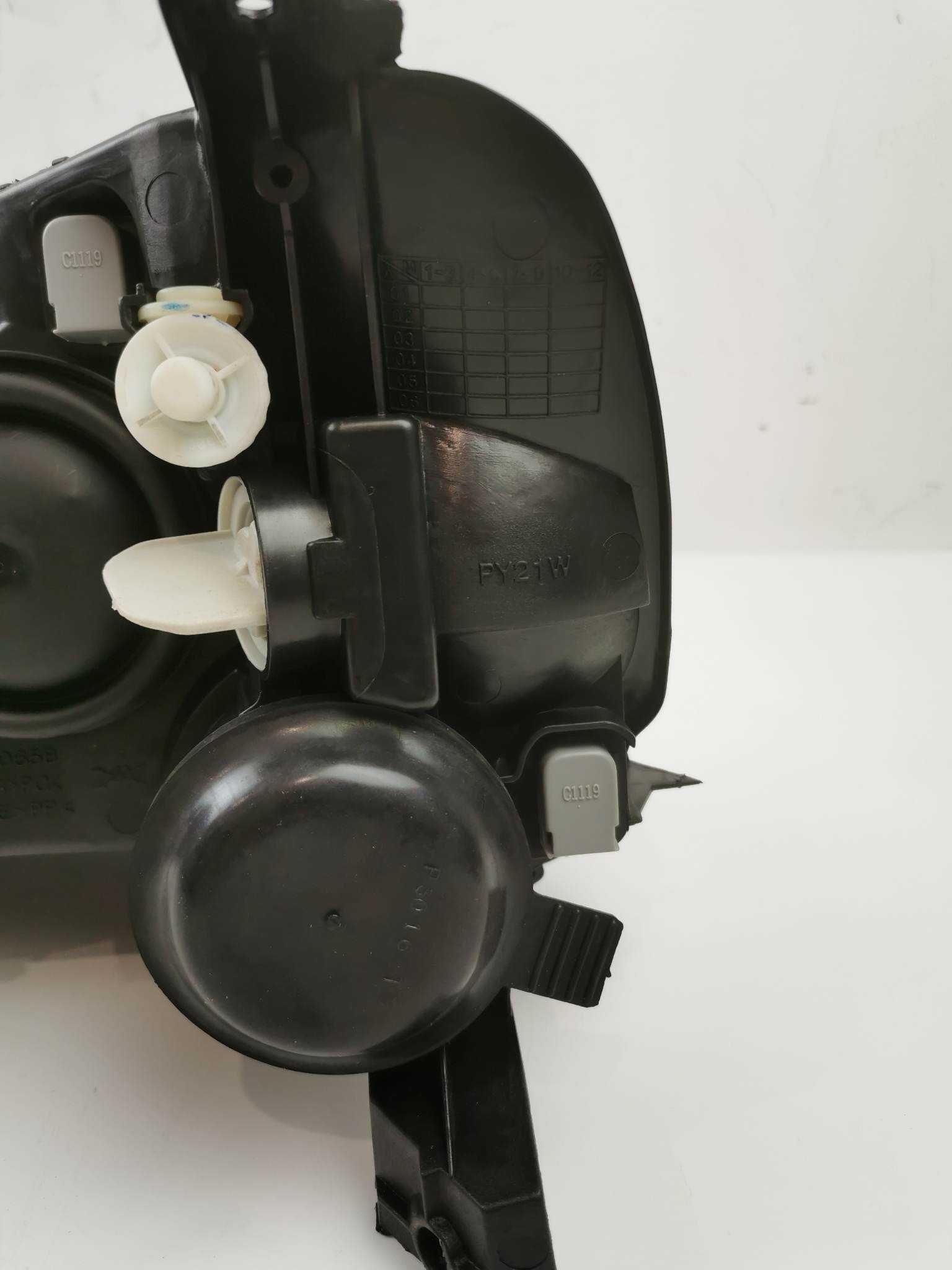 Lampa przód przednia Prawa Corsa C 03-05 Combo NOWA