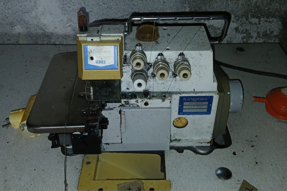 Maquina costura industrial