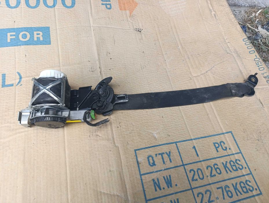 Ремень безопасности водительский Mercedes C-Class W204 2004-2015г