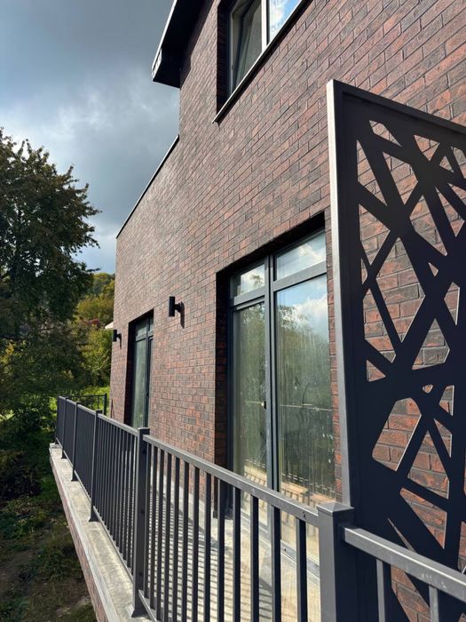 Продаж котеджу з терасою на даху м.Винники