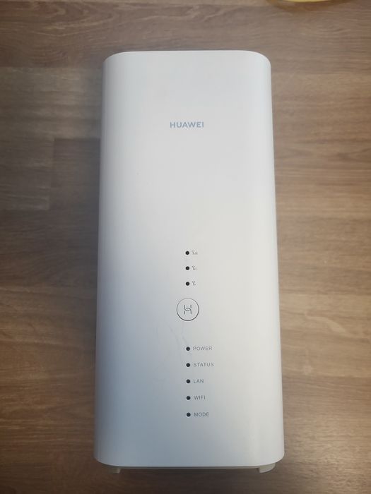HUAWEI B818 -263 Router na kartę sim z antenami zewnętrznymi.