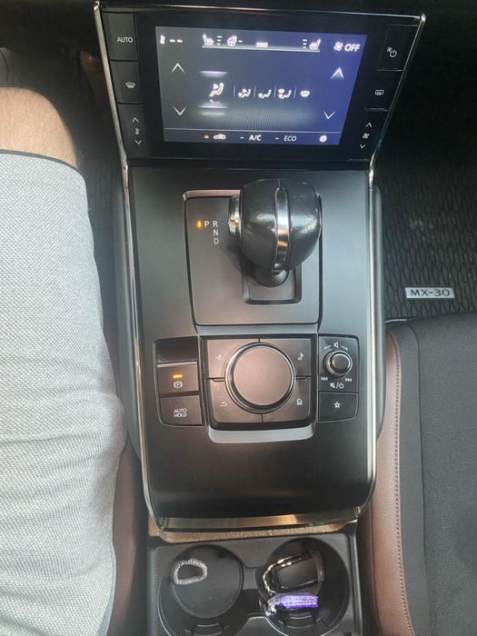 Мазда МХ30 - 2021 рік