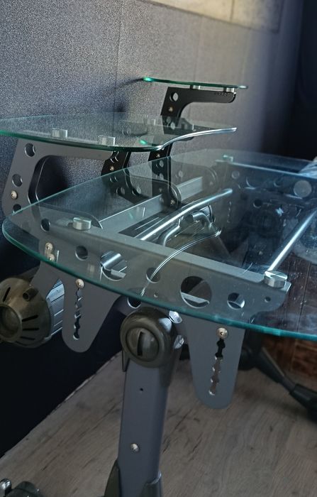 Biurko szklane - wyjątkowe i orginalne