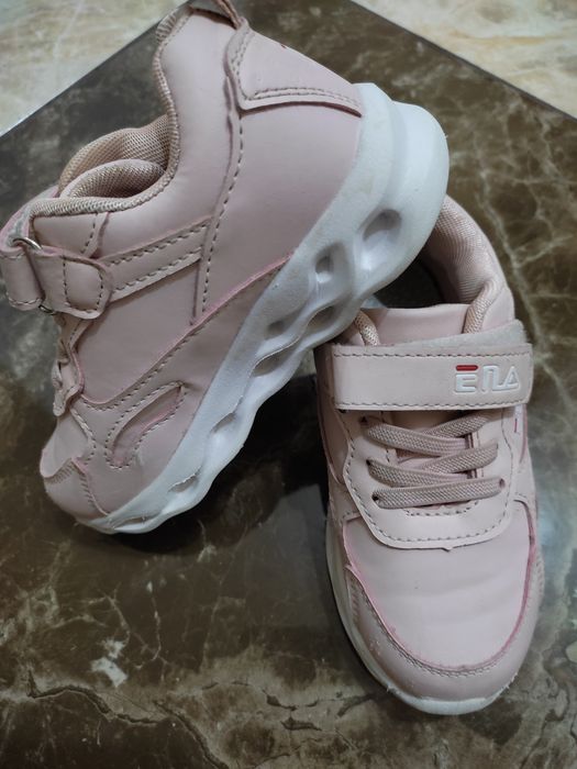 Кросівки для дівчинки