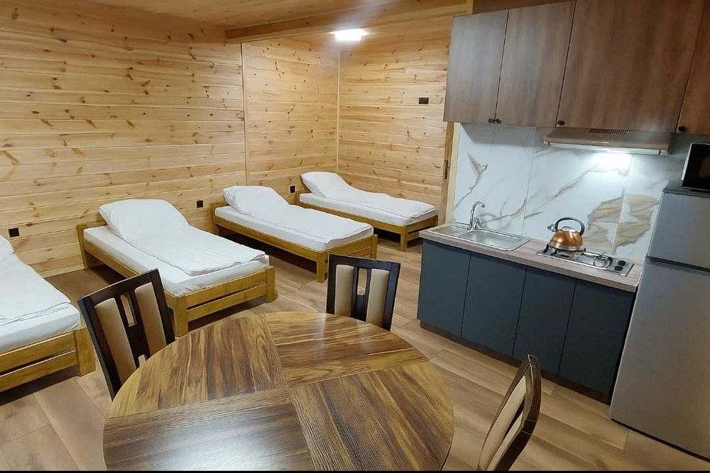 Kwatery noclegi hostel tanie nocowanie Tłuszcz blisko PKP