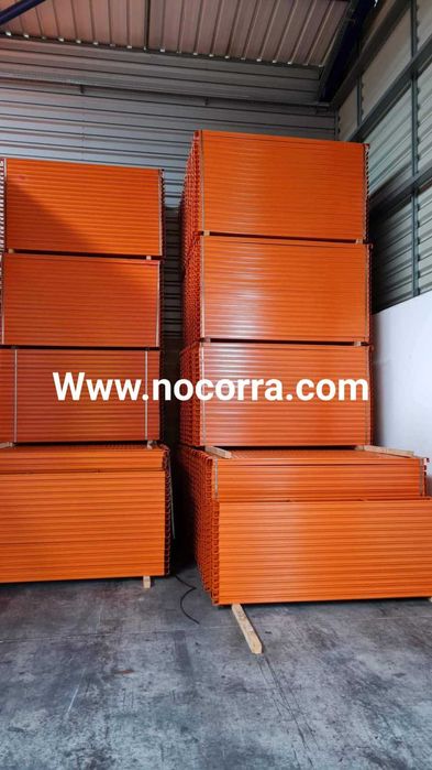 Andaime tradicional e cavaletes