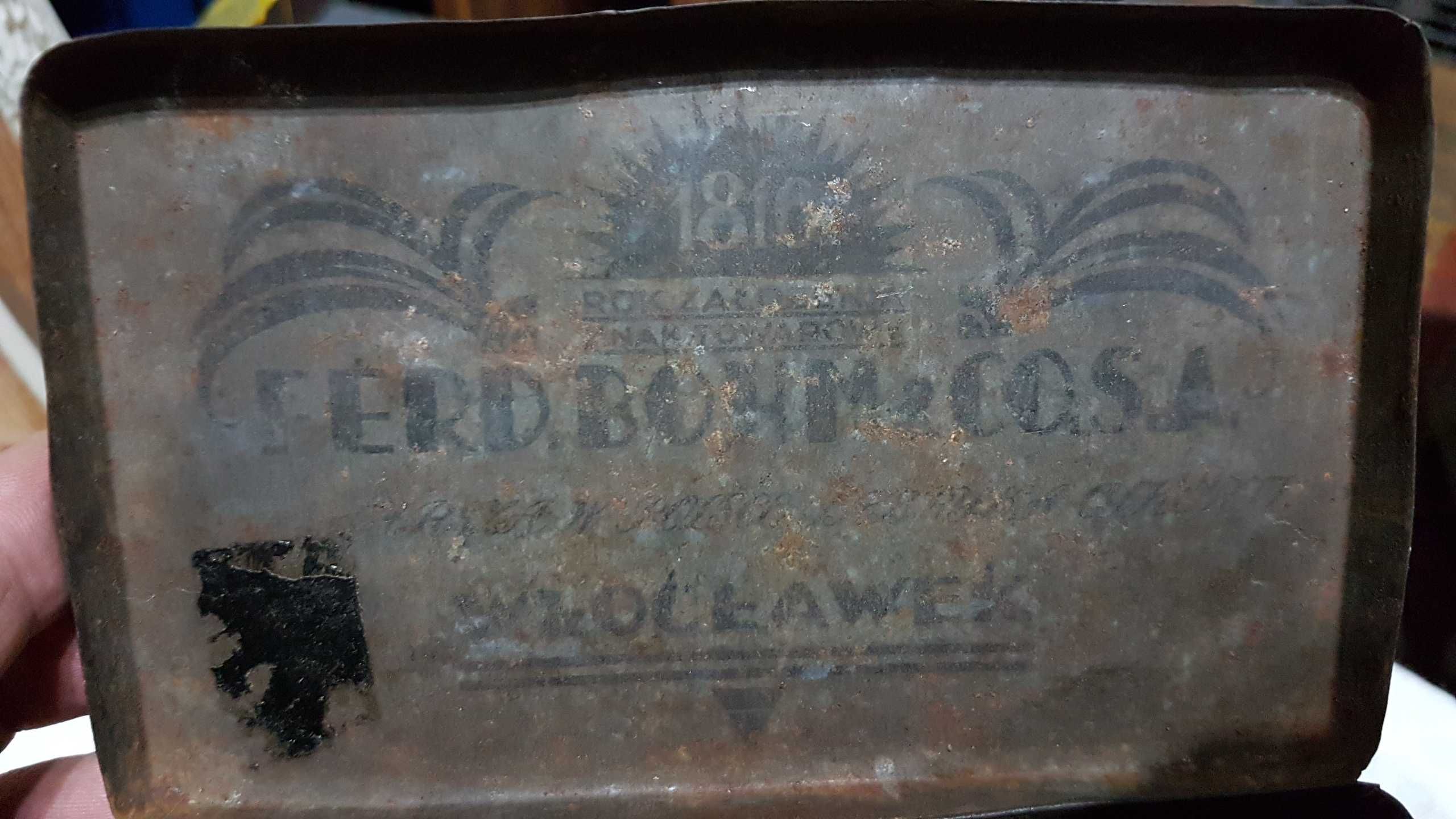 stare kolekcjonerskie metalowe pudełko włocławek