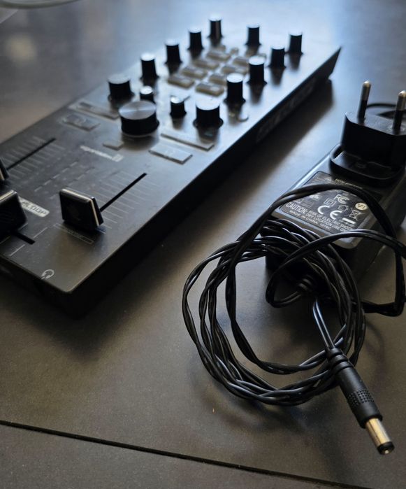 DJ Controladora - MIXTOUR-Reloop 1° versão