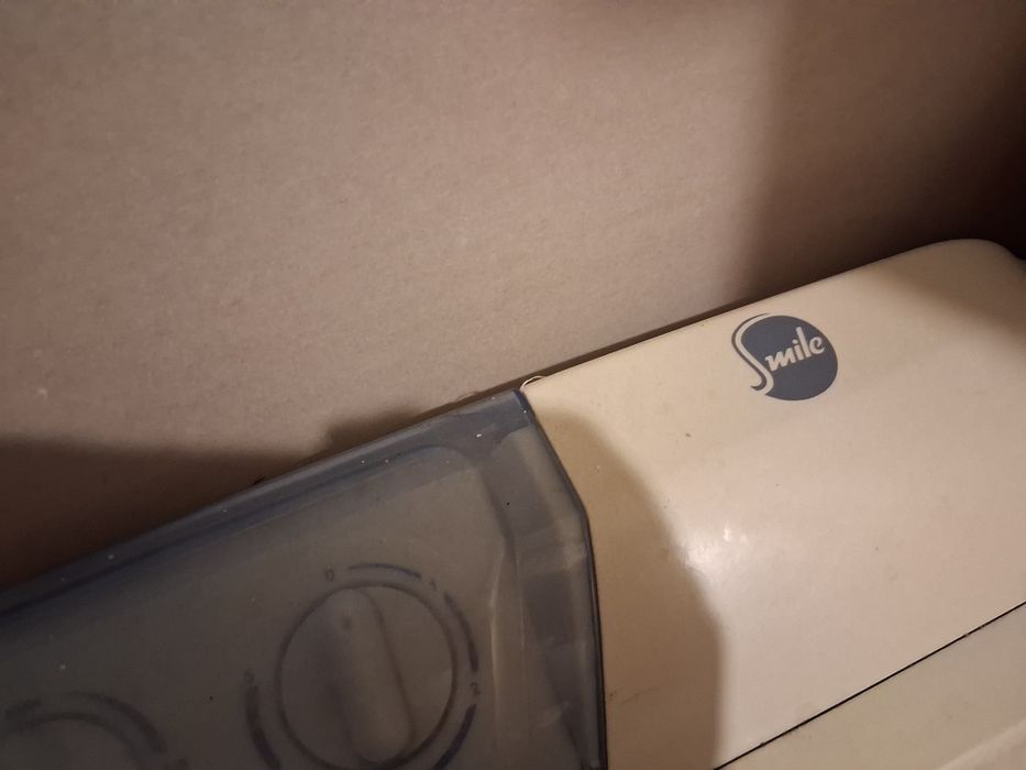 Pralko-wirówka firmy Smile
