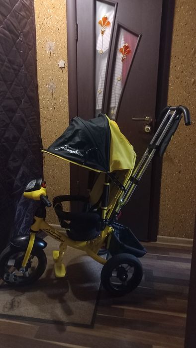 Дитячий велосипед б/у триколісний Ламборджіні