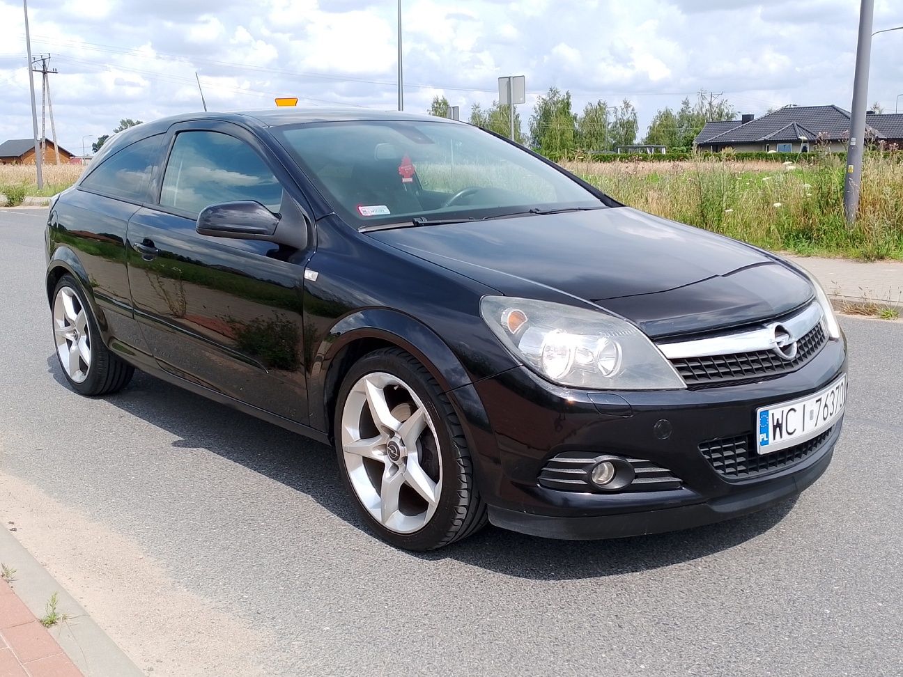 Opel Astra GTC 1.6 Zadbana R18 KLIMA