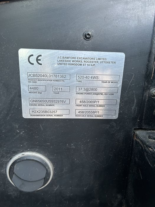 Телескопічний навантажувач JCB 520-40 4WS