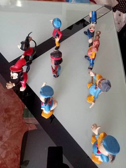 Bonecos da Disney muito antigos figuras personagens coleção bonecas
