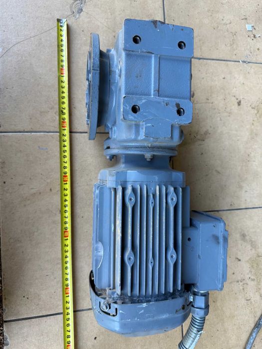 Motoreduktor, silnik sew 0,75 kw 44 obrotów
