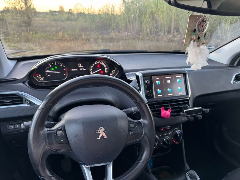 Peugeot 208 1.6Hdi único dono 120mil km
