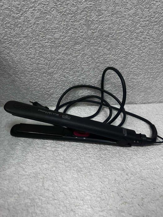 Випрямляч для волосся Rowenta