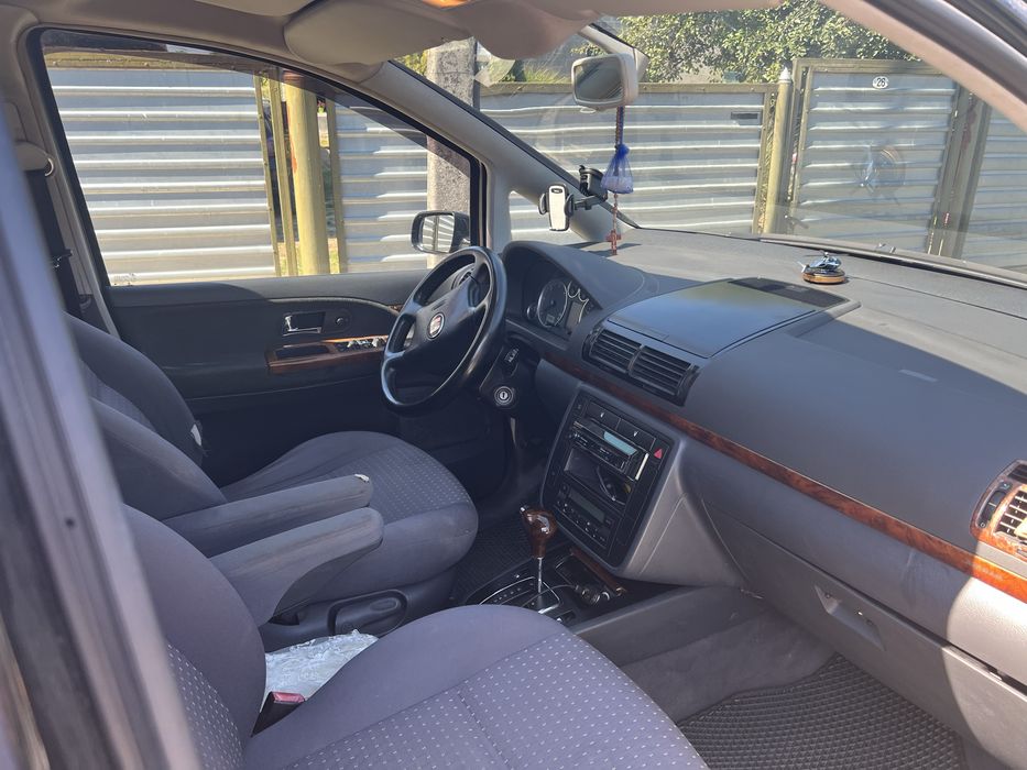 Продам сеат альхамбра 2003 року випуску