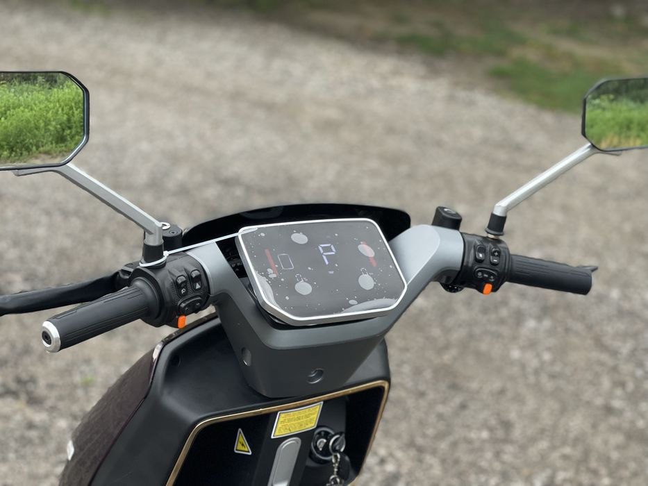 Електроскутер GTM Volt 1500