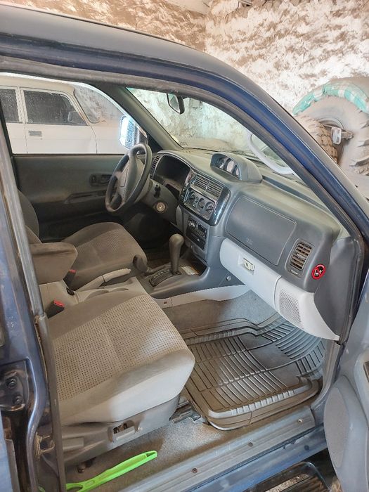 Міцубісі паджеро спорт 2008 рік , бензиновий