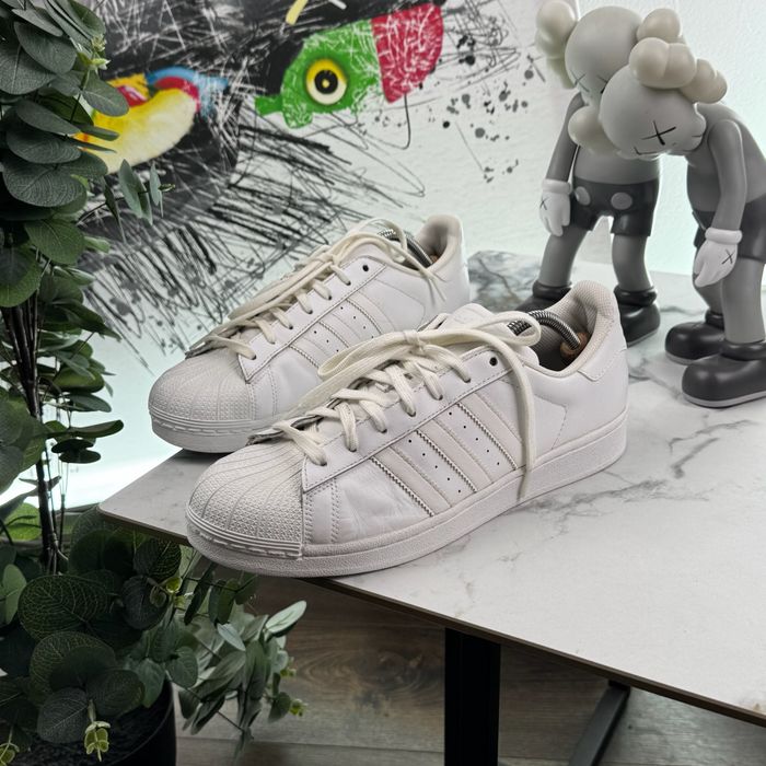 Кросівки шкіряні Adidas Superstar 44.5 розмір E1022